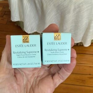 Estée Lauder Revitalizing Supreme+ Skincare Minis Bundle – Day & Night (2 pcs)